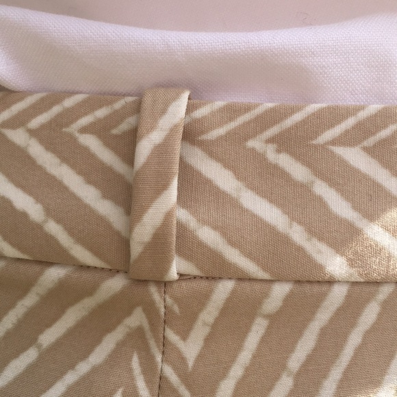 Michael Kors tan and white ankle length pants - Picture 5 of 10